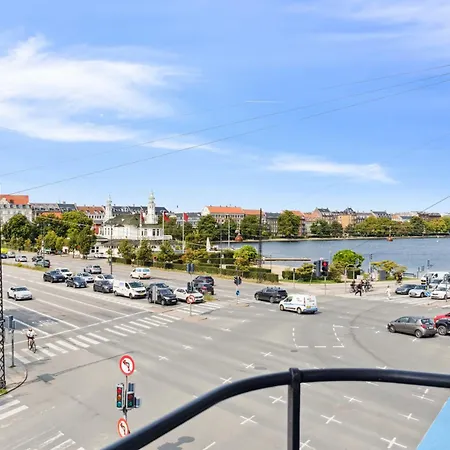 Unik Lejlighed Med Panoramaudsigt Over Soerne *